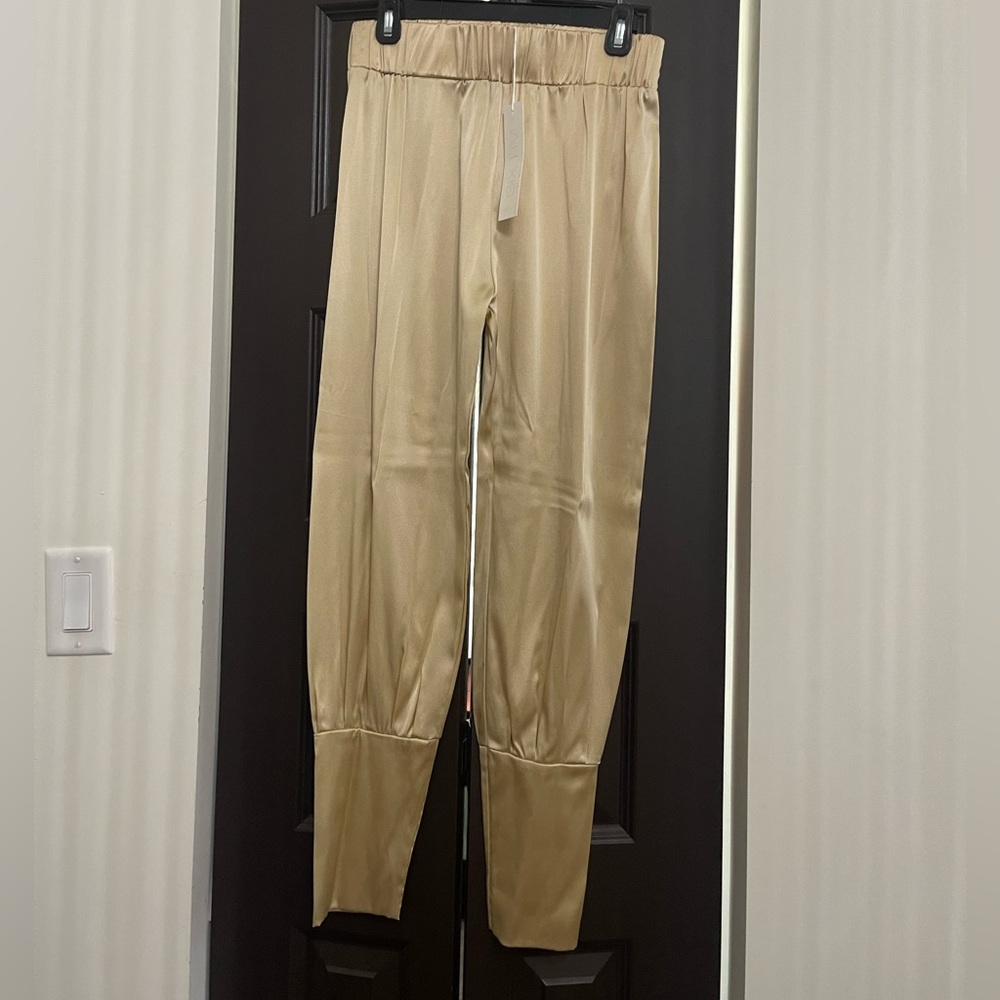 ALEXIS - Gold/beige silk pants. NWT never worn.